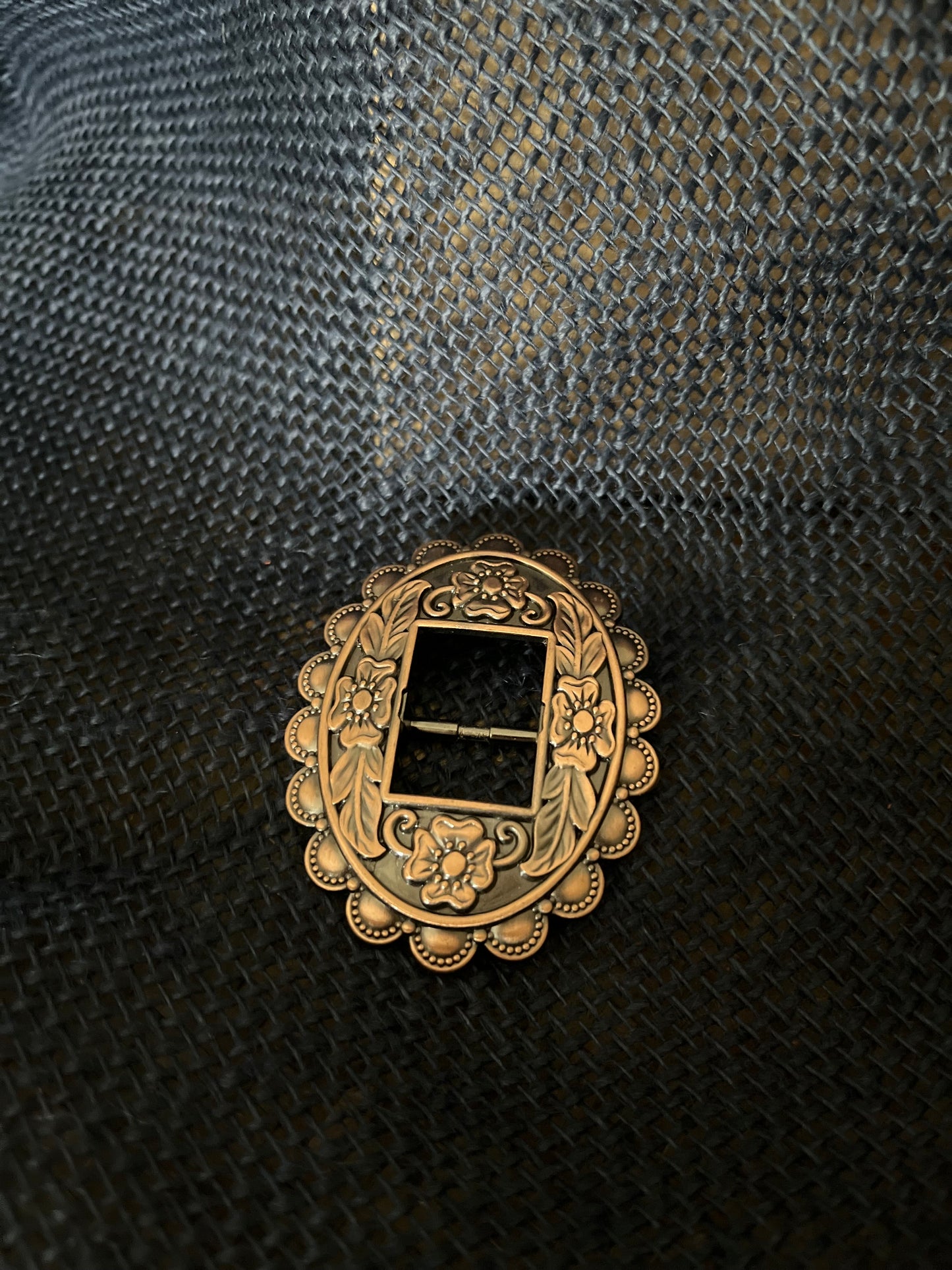 Floral Buckle Wild Rag Slide